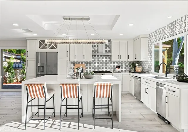 Photo 3 of Single family home for sale at 991 S Park Rim Cir, Anaheim, CA 92807 | MLS# OC26197288 | Listing updated on 2026-09-14