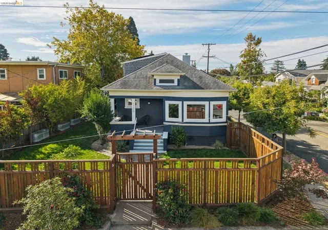 Photo 2 of Sale Pending at 1700 Francisco St, Berkeley, CA 94703 | MLS# 41147717 | Listing updated on 2026-09-26