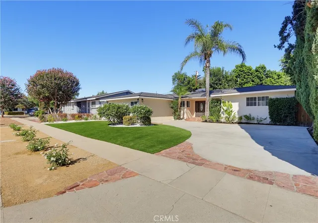 Photo 2 of Single family home for sale at 19832 Acre St, Northridge, CA 91324 | MLS# WS26198237 | Listing updated on 2026-09-26