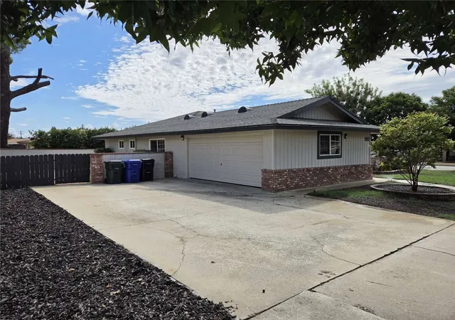 Photo 2 of Sale Pending at 35465 Date Ave, Yucaipa, CA 92399 | MLS# FR26198326 | Listing updated on 2026-09-14
