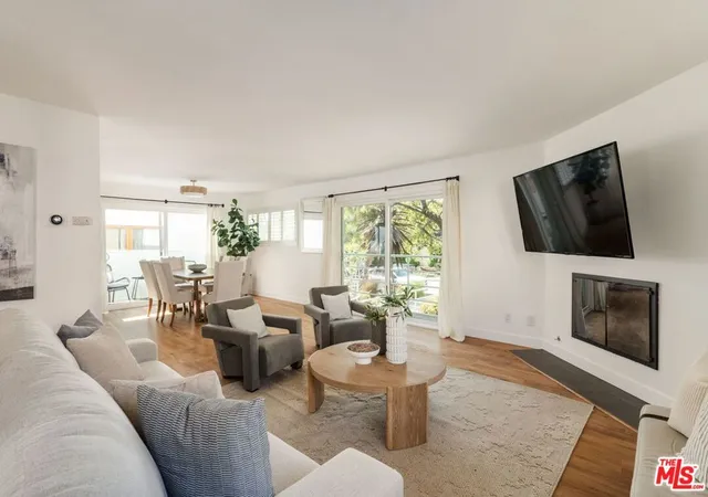 Photo 1 of Condo for sale at 1031 17th Street #1, Santa Monica, CA 90403 | MLS# 26985391 | Listing updated on 2026-09-18