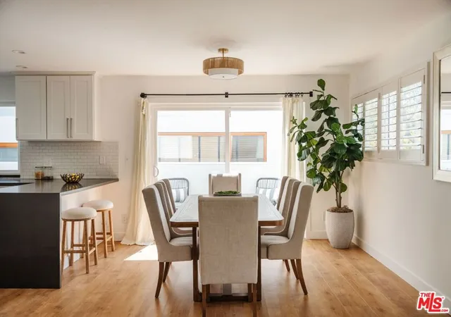 Listing Photo 5 - Condo for sale in building located at 1031 17th St, Santa Monica, CA 90403 - Unit #1