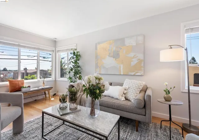 Photo 3 of Sale Pending at 2907 55th Avenue, Oakland, CA 94605 | MLS# 41147764 | Listing updated on 2026-09-24
