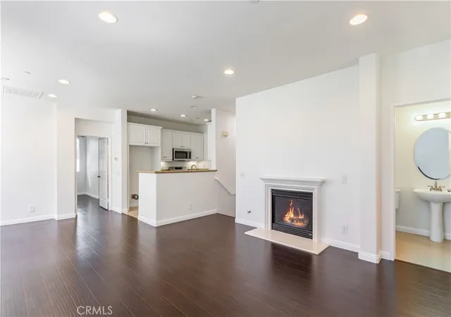 Photo 4 of Condo for sale at 12452 Palacio Ln, Eastvale, CA 91752 | MLS# IG26196217 | Listing updated on 2026-09-17