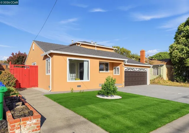 Photo 3 of Sale Pending at 15345 Mendocino St, San Leandro, CA 94579 | MLS# 41147781 | Listing updated on 2026-09-21