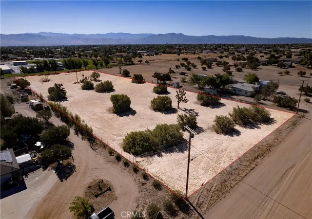 Photo 2 of Sale Pending at 8821 Oakwood, Hesperia, CA 92345 | MLS# HD26198599 | Listing updated on 2026-09-15