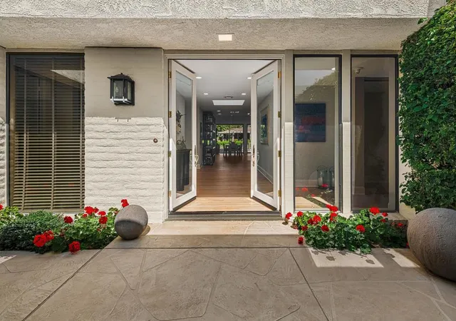 Photo 3 of Single family home for sale at 5 Windemere Ct, Rancho Mirage, CA 92270 | MLS# 219152530DA | Listing updated on 2026-09-15