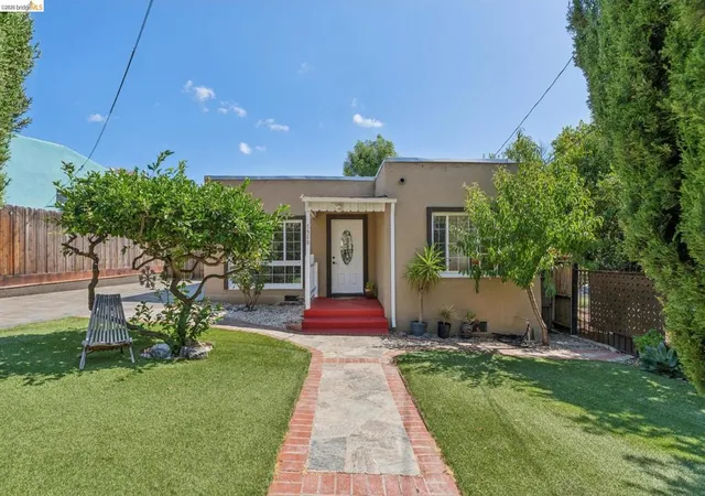 Single family home for sale at 2960 106th Avenue, Oakland, CA 94605 | MLS# 41147821