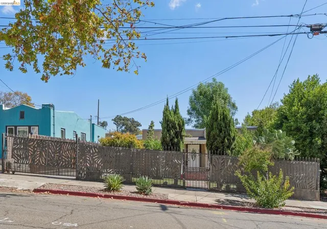 Photo 1 of Single family home for sale at 2960 106th Avenue, Oakland, CA 94605 | MLS# 41147821 | Listing updated on 2026-09-15
