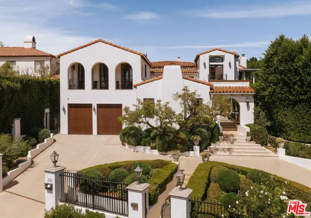 Photo 1 of Mansion for sale at 124 N Woodburn Dr, Los Angeles, CA 90049 | MLS# 26986085 | Listing updated on 2026-09-18