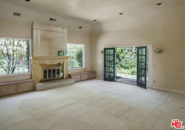 Photo 3 of Single family home for sale at 2573 Benedict Cyn Dr, Beverly Hills, CA 90210 | MLS# 26986875 | Listing updated on 2026-10-06