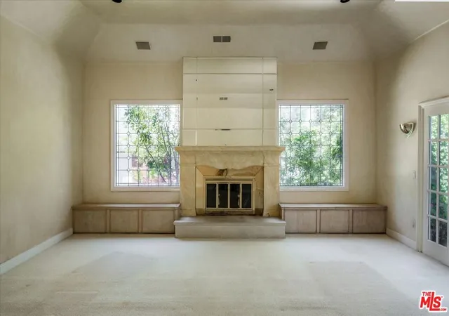 Photo 4 of Single family home for sale at 2573 Benedict Cyn Dr, Beverly Hills, CA 90210 | MLS# 26986875 | Listing updated on 2026-10-06