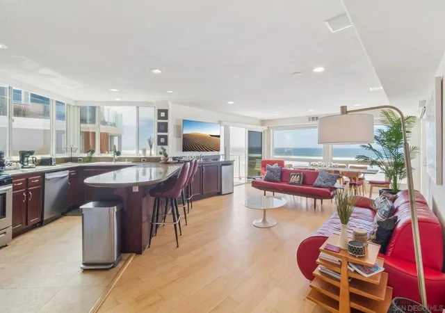 Photo 4 of Sale Pending at 702 Ocean Front (monterey Ct) Walk, San Diego, CA 92109 | MLS# 260022226SD | Listing updated on 2026-09-29