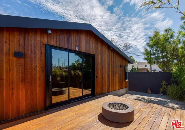 Photo 1 of Single family home for sale at 800 7th Avenue, Venice, CA 90291 | MLS# 26924957 | Listing updated on 2026-10-06