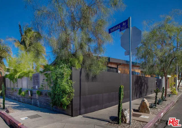 Photo 2 of Single family home for sale at 800 7th Avenue, Venice, CA 90291 | MLS# 26924957 | Listing updated on 2026-10-06