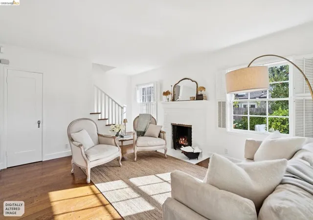 Photo 3 of Single family home for sale at 6200 Aspinwall Rd, Oakland, CA 94611 | MLS# 41147864 | Listing updated on 2026-09-15