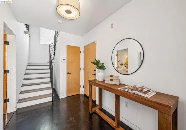 Photo 3 of Single family home for sale at 3235 B Louise St, Emeryville, CA 94608 | MLS# 41147870 | Listing updated on 2026-09-14