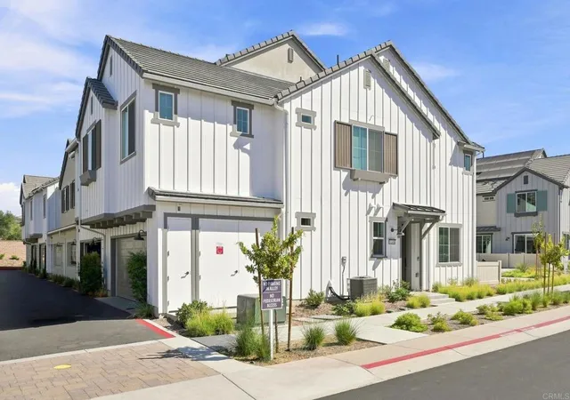 Condo for sale at 32416 Brunello, Temecula, CA 92591 | MLS# NDP2608515