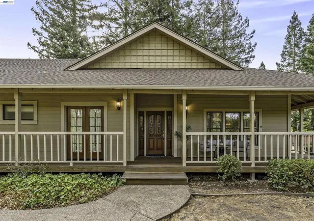 Photo 2 of Single family home for sale at 2280 Blackhawk Rd, Danville, CA 94506 | MLS# 41147912 | Listing updated on 2026-09-17