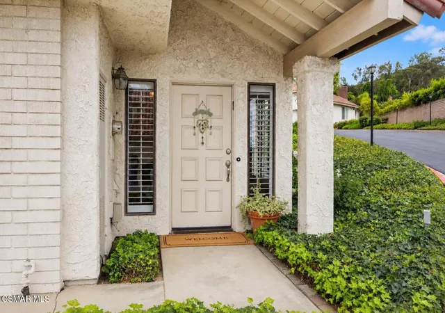 Photo 2 of Townhouse for sale at 721 Blue Oak Ave, Newbury Park, CA 91320 | MLS# 226004353 | Listing updated on 2026-09-25