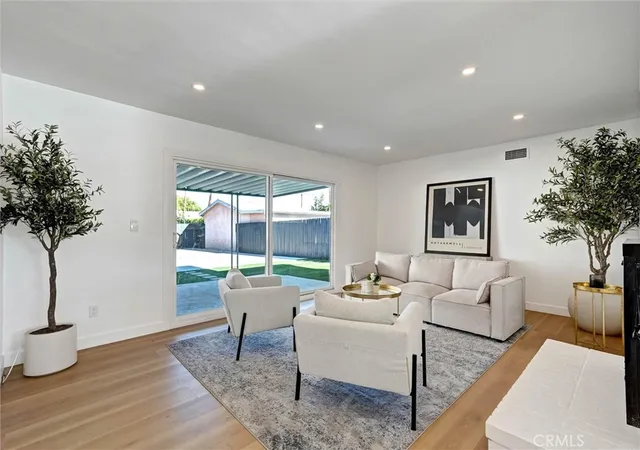 Photo 3 of Single family home for sale at 8612 Mason, Winnetka, CA 91306 | MLS# SR26195898 | Listing updated on 2026-10-04