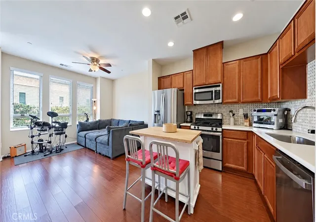 Photo 4 of Single family home for sale at 14671 Sherman Way, Van Nuys, CA 91405 | MLS# PF26198567 | Listing updated on 2026-09-14