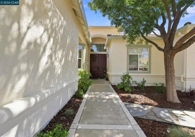 Photo 3 of Sale Pending at 5204 Sturges Ct, Antioch, CA 94531 | MLS# 41147948 | Listing updated on 2026-10-03
