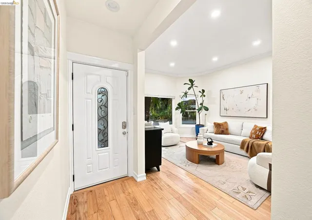 Photo 4 of Single family home for sale at 1324 Fitzgerald St, Emeryville, CA 94608 | MLS# 41147950 | Listing updated on 2026-09-14