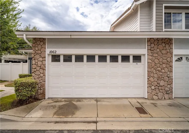 Photo 3 of Condo for sale at 1062 Sheffield Pl, Glendora, CA 91741 | MLS# CV26190310 | Listing updated on 2026-09-15