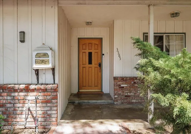 Photo 3 of Single family home for sale at 3585 Shadow Grv Rd, Pasadena, CA 91107 | MLS# P1-28794 | Listing updated on 2026-10-01