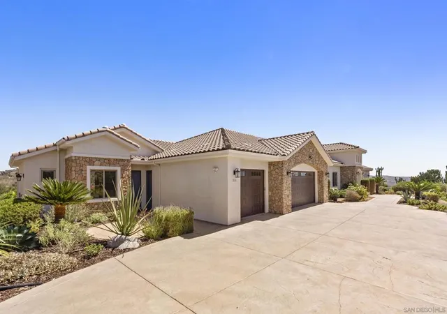 Photo 2 of Single family home for sale at 3026 Via Loma, Fallbrook, CA 92028 | MLS# 260022307SD | Listing updated on 2026-09-16
