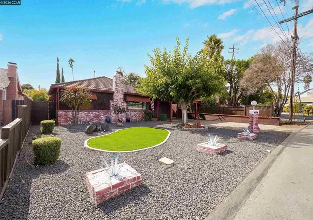 Photo 1 of Single family home for sale at 1193 Almendra Ct, Concord, CA 94518 | MLS# 41147972 | Listing updated on 2026-10-05