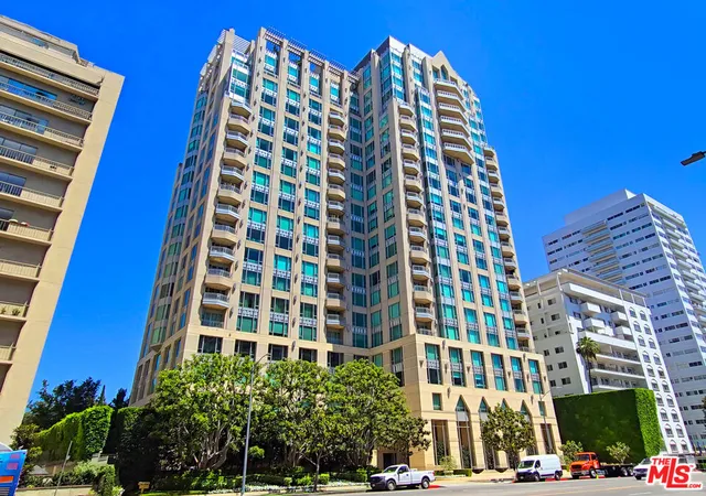 Photo 3 of Condo for sale at 10727 Wilshire Blvd #404, Los Angeles, CA 90024 | MLS# 26987223 | Listing updated on 2026-10-05