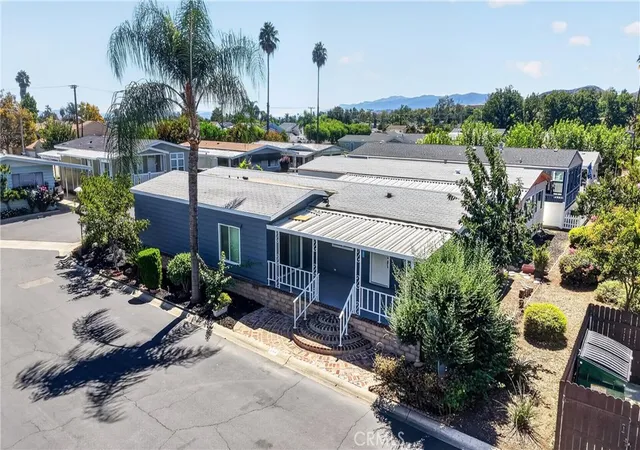 Photo 4 of Manufactured home for sale at 15111 Pipeline #260, Chino Hills, CA 91709 | MLS# CV26199450 | Listing updated on 2026-10-04