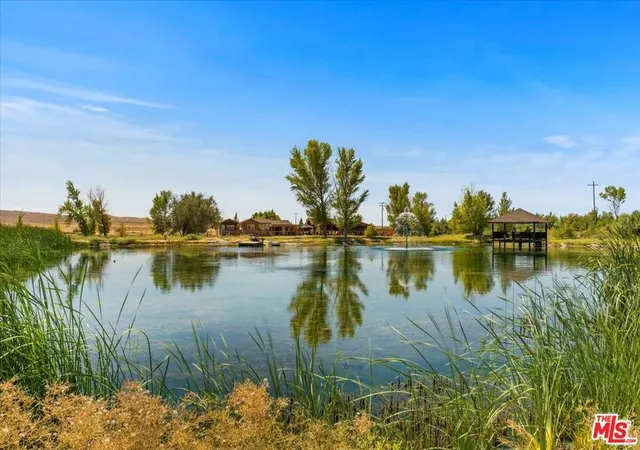 Photo 1 of Single family home for sale at 12055 Munsey Rd, Cantil, CA 93519 | MLS# 25613271 | Listing updated on 2026-09-19
