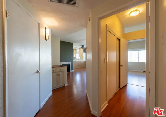 Photo 2 of Condo for sale at 5135 Zelzah Ave #305, Encino, CA 91316 | MLS# 26862057 | Listing updated on 2026-09-15