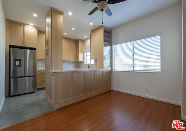 Photo 3 of Condo for sale at 5135 Zelzah Ave #305, Encino, CA 91316 | MLS# 26862057 | Listing updated on 2026-09-15