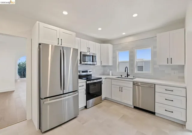 Photo 3 of Single family home for sale at 4315 Fleming Ave, Oakland, CA 94619 | MLS# 41147998 | Listing updated on 2026-10-05