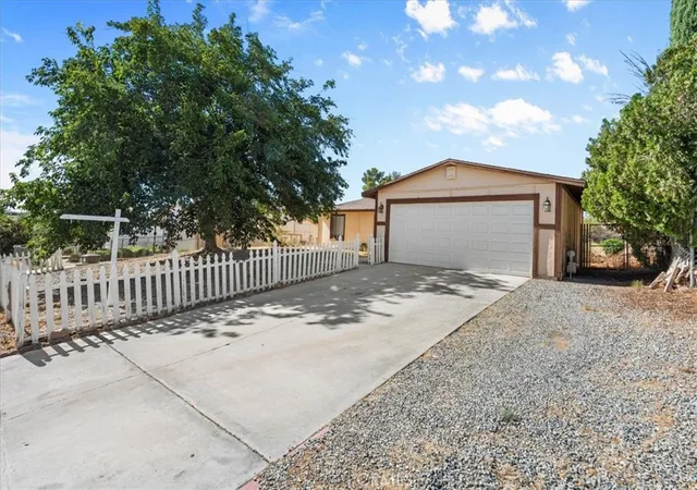Photo 3 of Single family home for sale at 16070 Andover, Victorville, CA 92394 | MLS# IG26199552 | Listing updated on 2026-09-26