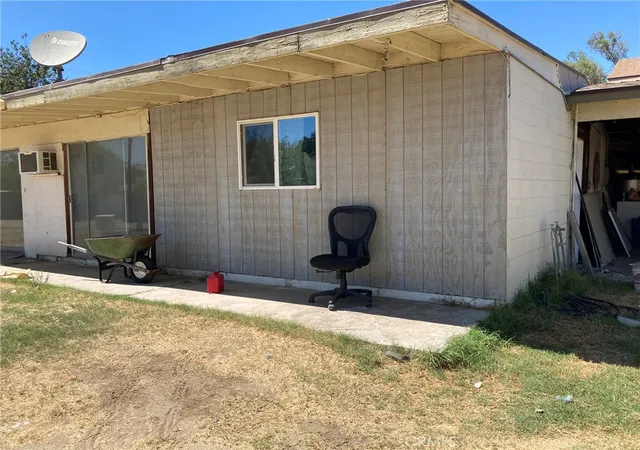 Photo 4 of House for sale at 17776 Citron Ave, Fontana, CA 92335 | MLS# TR26192585 | Listing updated on 2026-09-14