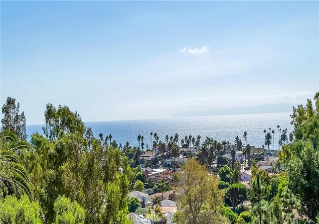 Photo 2 of Manufactured home for sale at 2275 West 25th #18, San Pedro, CA 90732 | MLS# SB26199705 | Listing updated on 2026-09-15