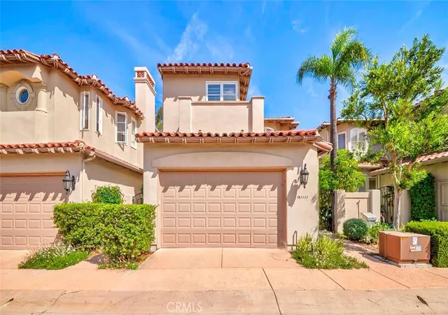 Photo 2 of Townhouse for sale at 3122 Hamburg, La Jolla, CA 92037 | MLS# PW26198247 | Listing updated on 2026-09-15