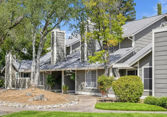 Photo 3 of Townhouse for sale at 125 Pierpoint Cir, Folsom, CA 95630 | MLS# ML82061020 | Listing updated on 2026-09-15