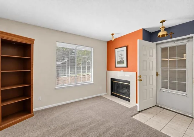Photo 3 of Townhouse for sale at 125 Pierpoint Cir, Folsom, CA 95630 | MLS# ML82061020 | Listing updated on 2026-09-15