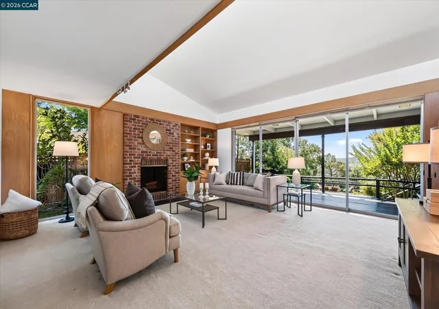 Photo 3 of Single family home for sale at 20 Donald Dr, Orinda, CA 94563 | MLS# 41148064 | Listing updated on 2026-10-05