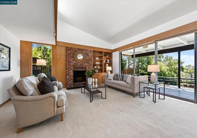 Photo 4 of Single family home for sale at 20 Donald Dr, Orinda, CA 94563 | MLS# 41148064 | Listing updated on 2026-10-05
