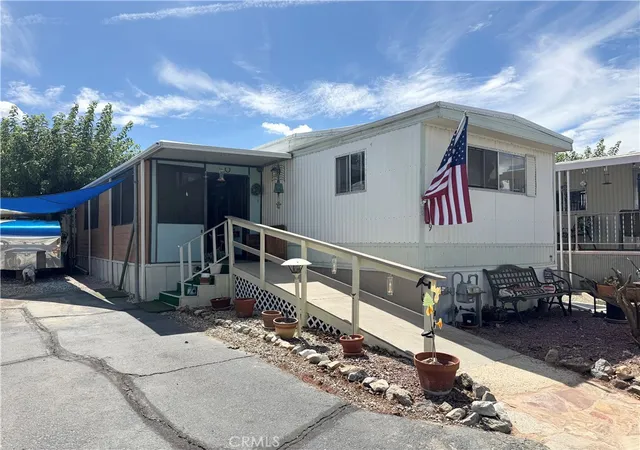 Photo 2 of Manufactured home for sale at 7484 Kickapoo Trl #9, Yucca Valley, CA 92284 | MLS# JT26199774 | Listing updated on 2026-09-15