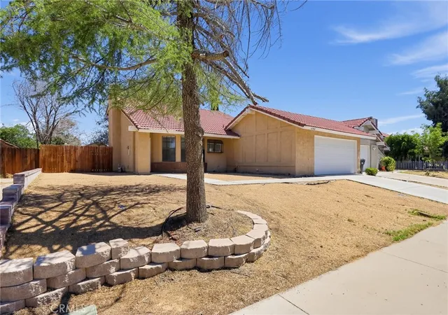 Photo 3 of Single family home for sale at 42946 39th Street W, Lancaster, CA 93536 | MLS# PW26199400 | Listing updated on 2026-09-16