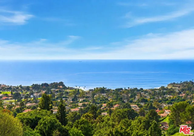 Photo 3 of Sale Pending at 1413 Via Castilla, Palos Verdes Estates, CA 90274 | MLS# 26985419 | Listing updated on 2026-09-22