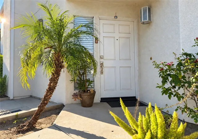 Photo 1 of Single family home for sale at 9141 Vincente Way, North Hills, CA 91343 | MLS# SR26199740 | Listing updated on 2026-10-06